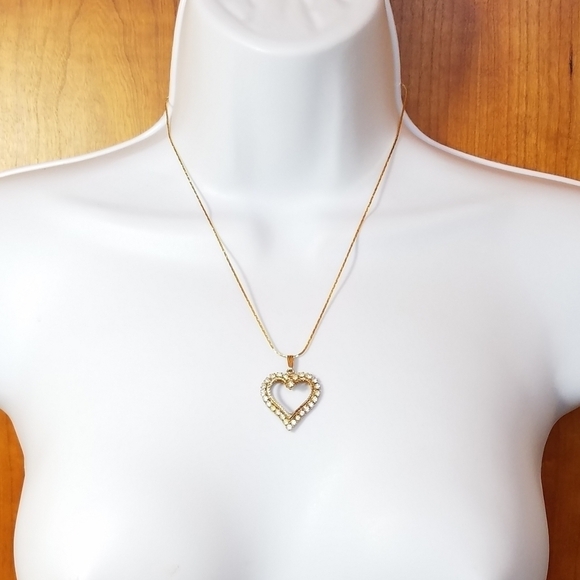 Jewelry - CRYSTAL Floating Heart Pendant Necklace